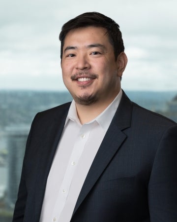 Profile photo for Elliott Joh